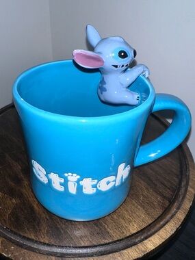 Disney Lilo & Stitch 3D Sculpted Peeking Stitch Blue Ceramic Coffee Mug Zrike